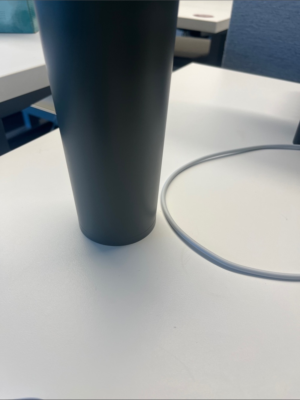 Matte Black Stainless Steel Tumbler - Sleek Travel Drinkware